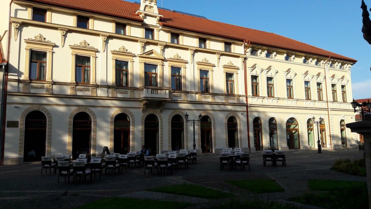 Hotel Central Carei Exterior photo